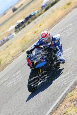 media/Oct-15-2023-TrackXperience (Sun) [[85198ff50b]]/Group 2/session 4 turn 3/